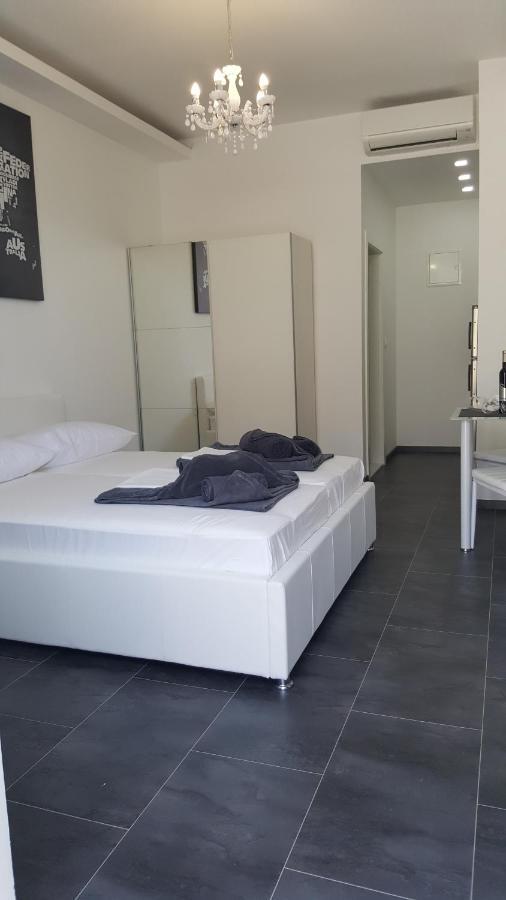 Grey House Appartement Makarska Buitenkant foto