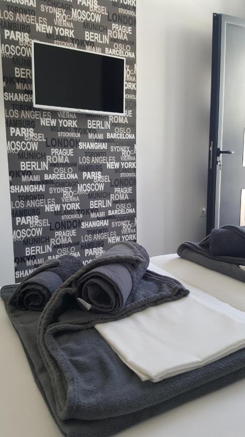 Grey House Appartement Makarska Buitenkant foto