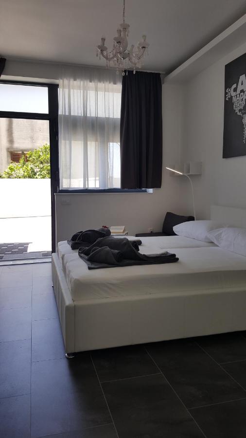 Grey House Appartement Makarska Buitenkant foto