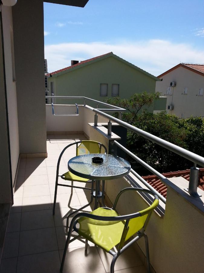 Grey House Appartement Makarska Buitenkant foto