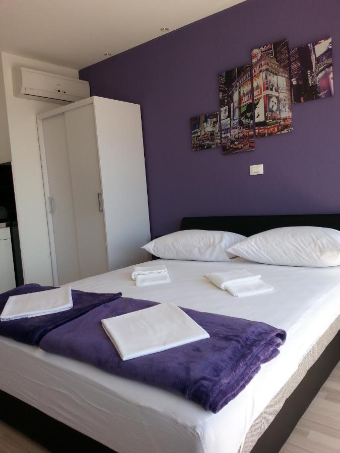 Grey House Appartement Makarska Buitenkant foto