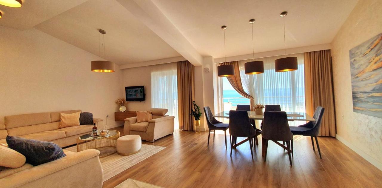Grey House Appartement Makarska Buitenkant foto